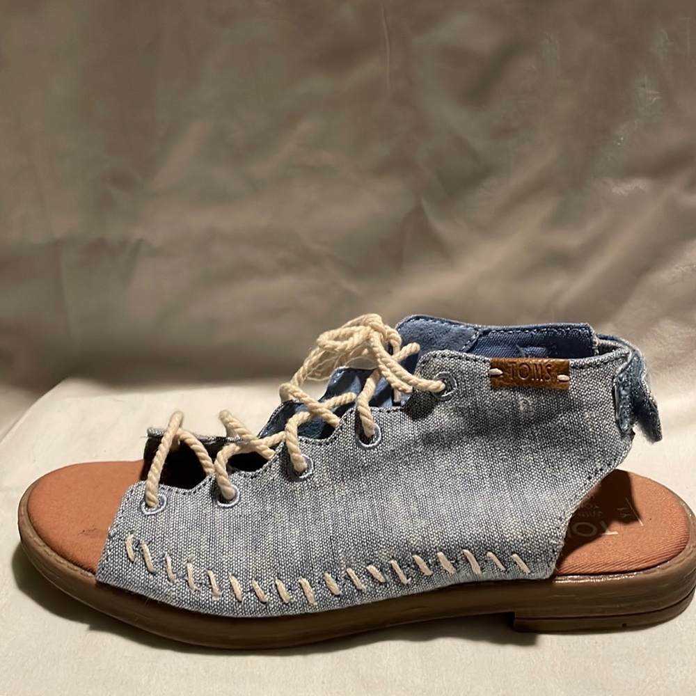 Toms girls lace up sandals
